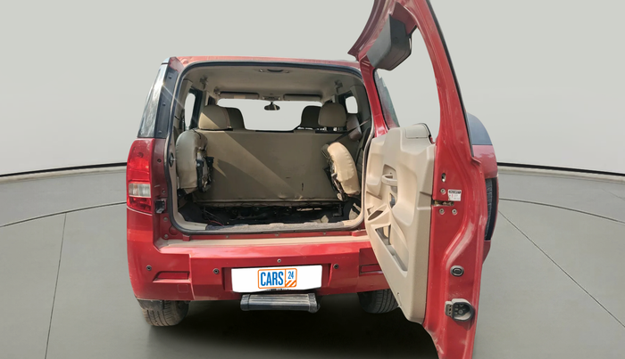 2015 Mahindra TUV300 T8 AMT, Diesel, Automatic, 81,116 km, exterior