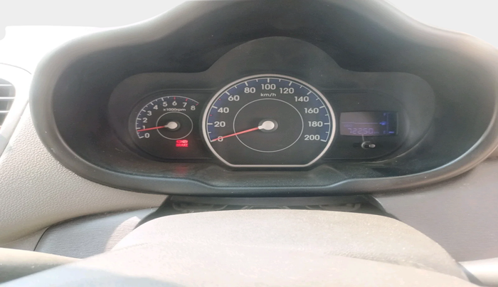 2013 Hyundai i10 MAGNA 1.1, CNG, Manual, 72,250 km, interior