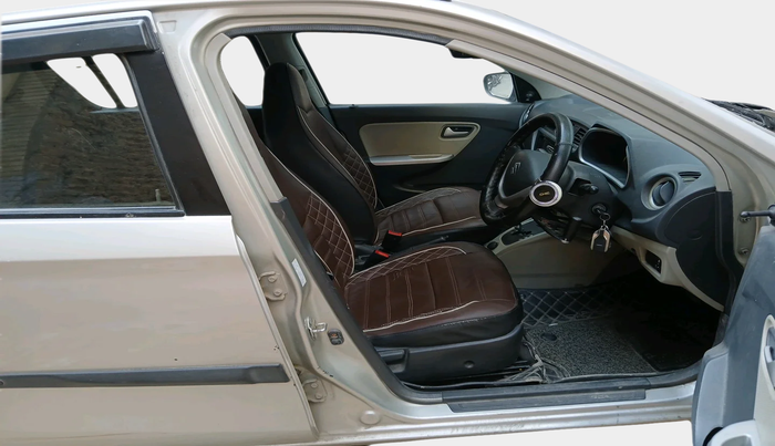 2015 Maruti Alto K10 VXI AMT, CNG, Automatic, 1,28,871 km, interior