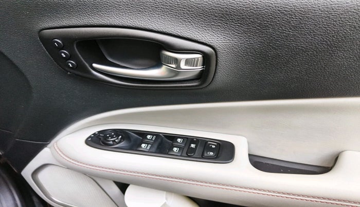 2020 Jeep Compass LIMITED PLUS PETROL AT, Petrol, Automatic, 30,054 km, interior