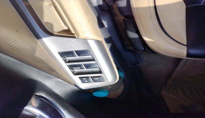 2015 Honda City 1.5L I-VTEC V MT, CNG, Manual, 1,15,243 km, interior