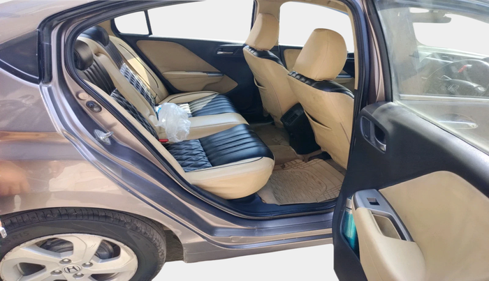 2015 Honda City 1.5L I-VTEC V MT, CNG, Manual, 1,15,243 km, interior