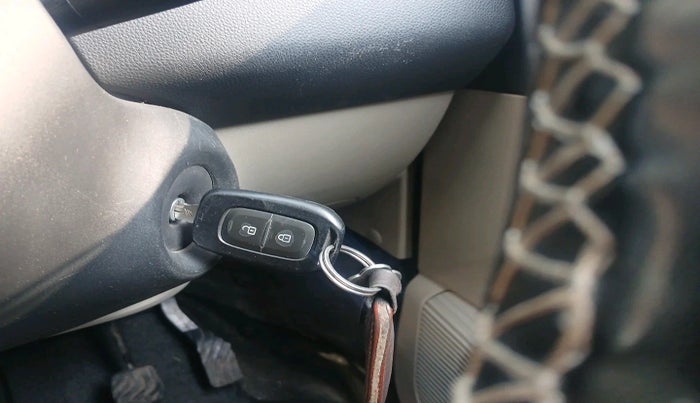 2024 Renault TRIBER RXT, Petrol, Manual, 10,341 km, interior