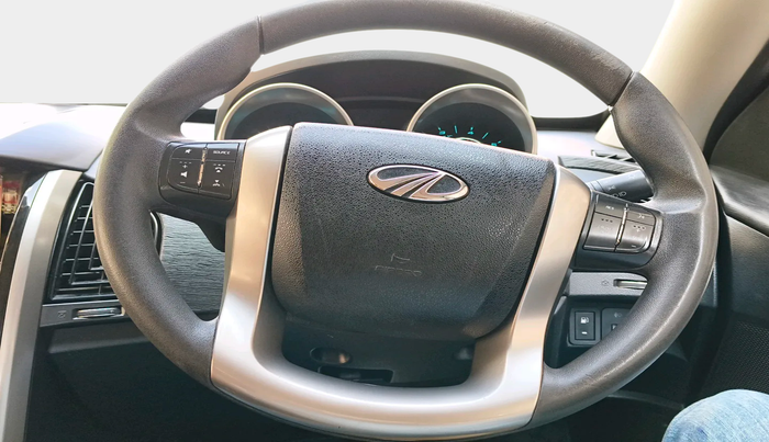 2018 Mahindra XUV500 W7 AT, Diesel, Automatic, 58,864 km, interior