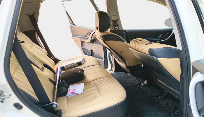 2018 Mahindra XUV500 W7 AT, Diesel, Automatic, 58,864 km, interior