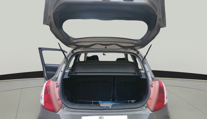 2015 Maruti Swift LXI (O), Petrol, Manual, 1,68,652 km, exterior