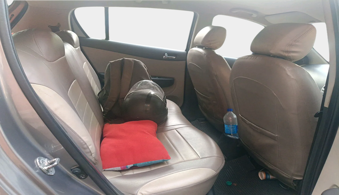 2013 Hyundai i20 MAGNA 1.2, Petrol, Manual, 38,774 km, interior