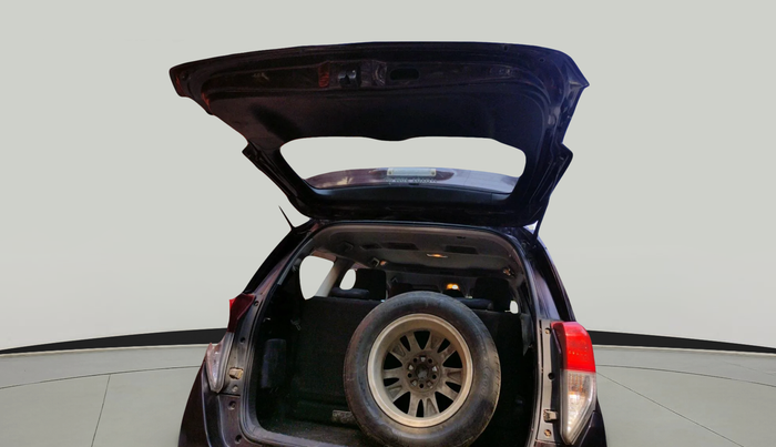 2018 Toyota Innova Crysta 2.4 VX 8 STR, Diesel, Manual, 1,35,447 km, exterior