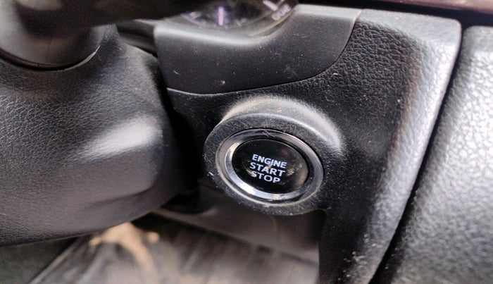 2018 Toyota Innova Crysta 2.4 VX 8 STR, Diesel, Manual, 1,35,447 km, interior