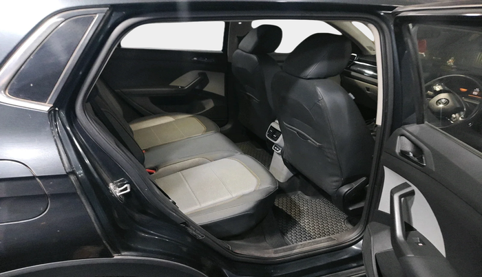 2022 Skoda KUSHAQ STYLE 1.0L TSI AT (6 AIRBAGS), Petrol, Automatic, 25,481 km, interior