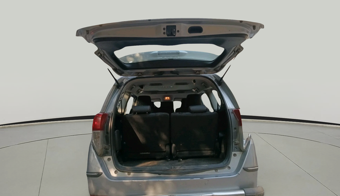 2016 Toyota Innova Crysta 2.4 VX 7 STR, Diesel, Manual, 3,30,504 km, exterior