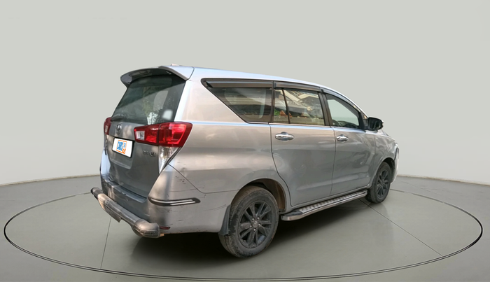 2016 Toyota Innova Crysta 2.4 VX 7 STR, Diesel, Manual, 3,30,504 km, exterior