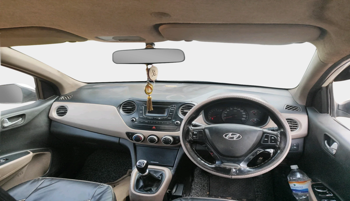 2015 Hyundai Xcent S 1.2, Petrol, Manual, 1,42,300 km, interior