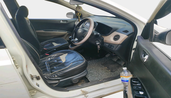 2015 Hyundai Xcent S 1.2, Petrol, Manual, 1,42,300 km, interior