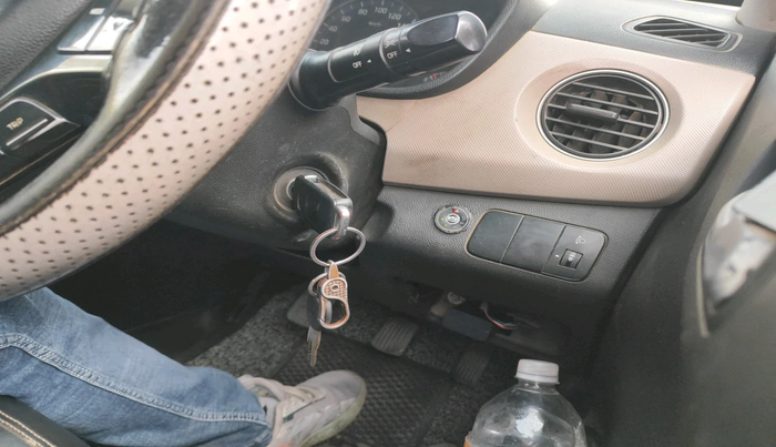 2015 Hyundai Xcent S 1.2, Petrol, Manual, 1,42,300 km, interior