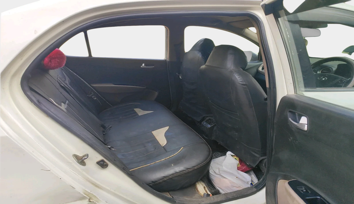 2015 Hyundai Xcent S 1.2, Petrol, Manual, 1,42,300 km, interior