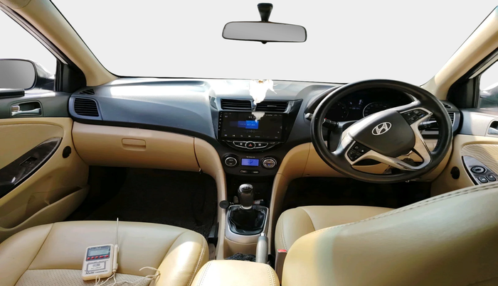 2011 Hyundai Verna FLUIDIC 1.6 VTVT, Petrol, Manual, 1,39,134 km, interior