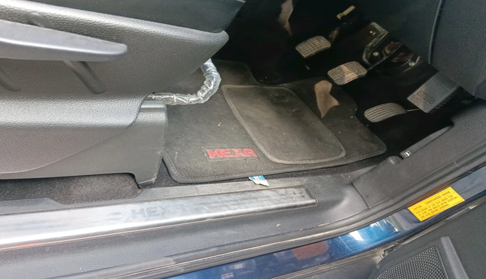 2018 Tata Hexa XE 4X2 7 STR, Diesel, Manual, 63,287 km, interior