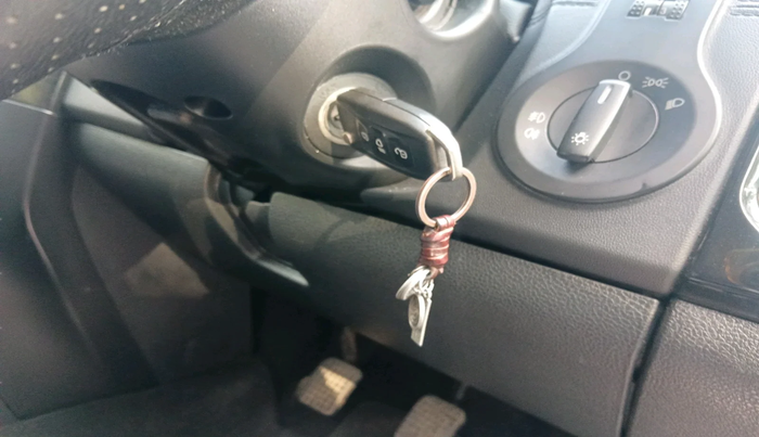 2018 Tata Hexa XE 4X2 7 STR, Diesel, Manual, 63,287 km, interior