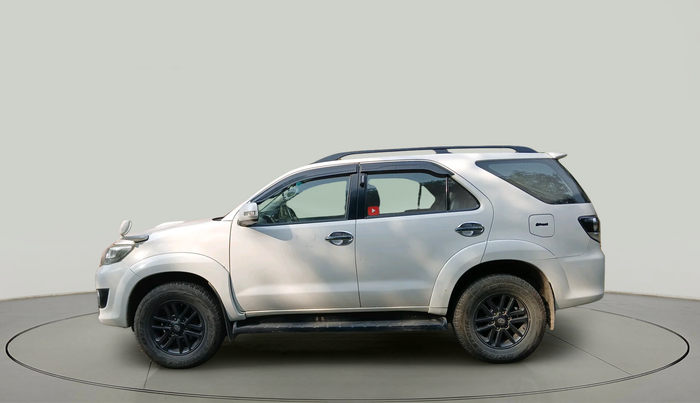 2016 Toyota Fortuner 2.8 4X4 AT, Diesel, Automatic, 1,45,980 km, exterior