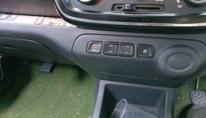 2016 Renault Kwid RXT 0.8, Petrol, Manual, 48,603 km, interior