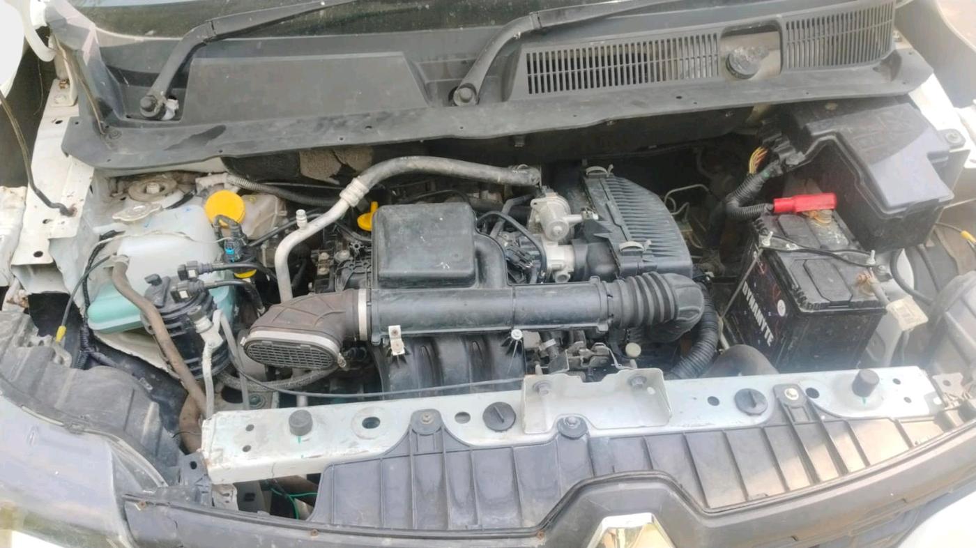 2022 Renault TRIBER RXL MT, Petrol, Manual, 18,000 km, exterior