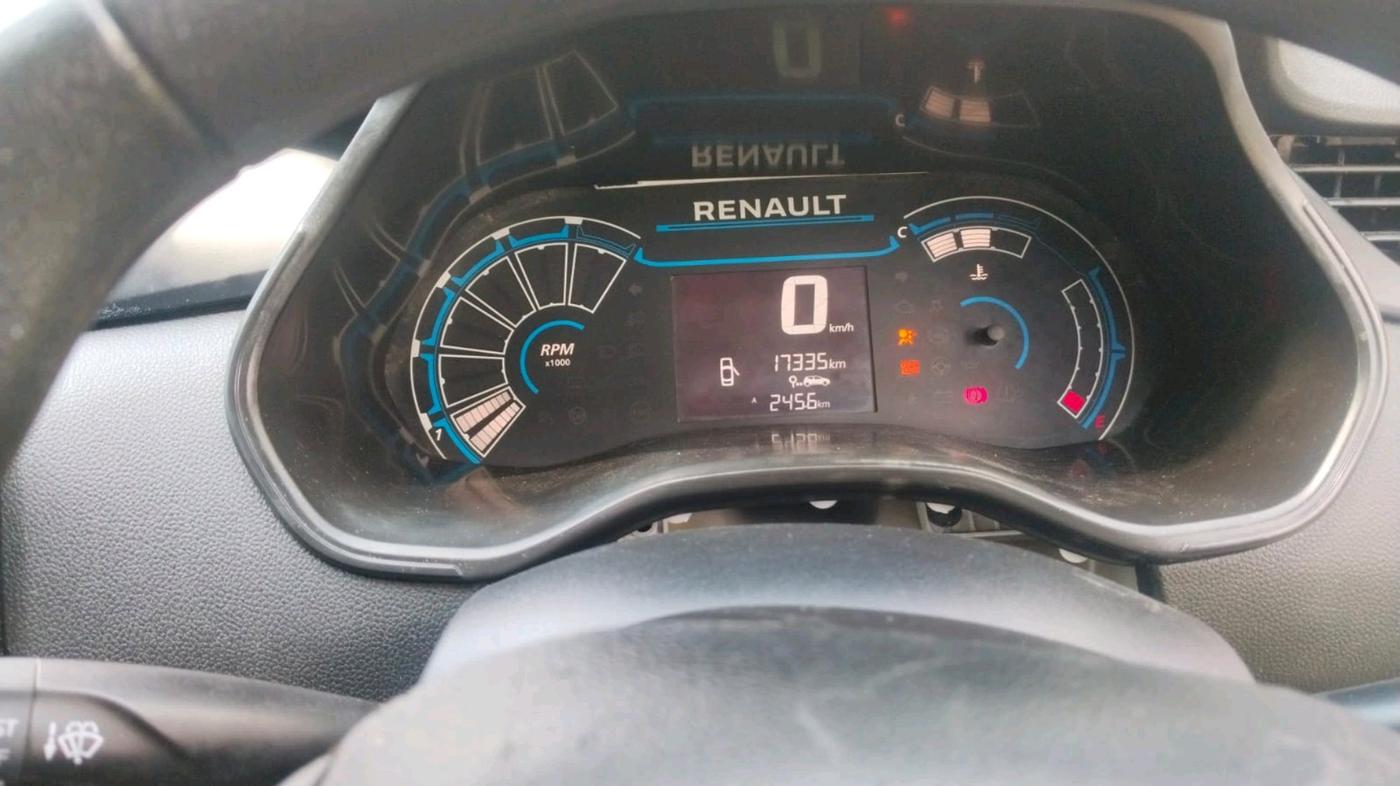 2022 Renault TRIBER RXL MT, Petrol, Manual, 18,000 km, interior