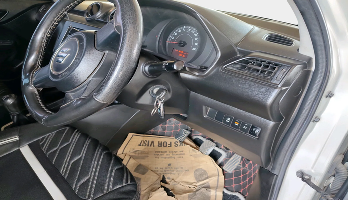 2022 Maruti Swift LXI, Petrol, Manual, 39,416 km, interior