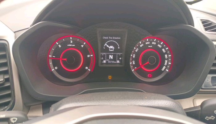 2020 Mahindra XUV300 W8 (O) 1.5 DIESEL, Diesel, Manual, 44,739 km, interior