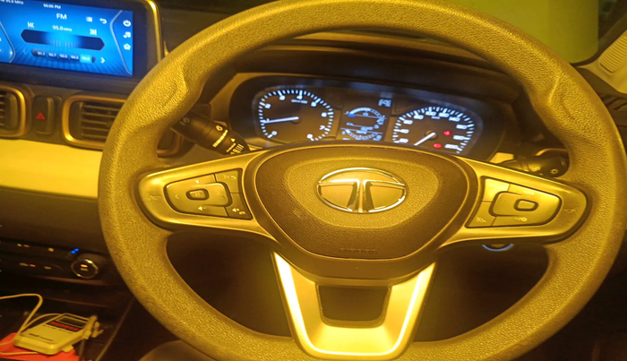 2021 Tata PUNCH ACCOMPLISHED MT, Petrol, Manual, 25,402 km, interior