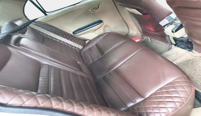 2017 Honda Amaze 1.2L I-VTEC S, Petrol, Manual, 1,19,096 km, interior