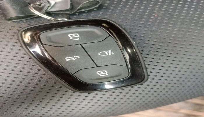 2024 Tata NEXON Creative Plus 1.2 Revotron 7DCA Dark Edition, CNG, Automatic, 45,715 km, interior