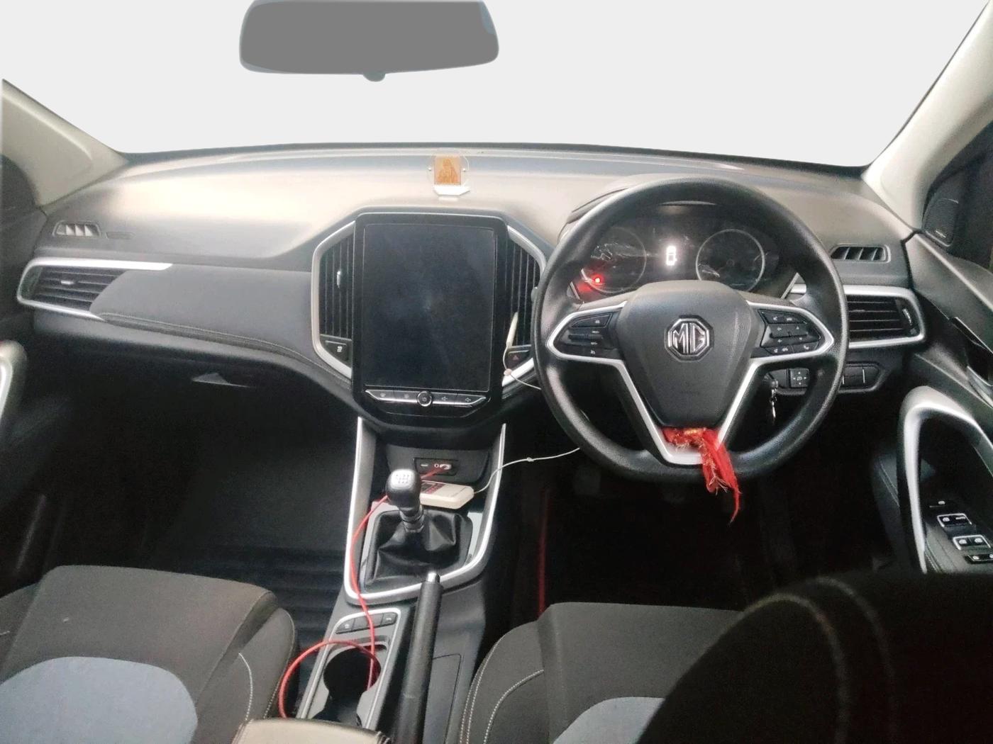 2019 MG HECTOR SUPER HYBRID 1.5 PETROL, Petrol, Manual, 86,035 km, interior