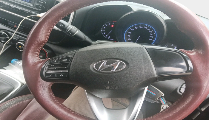 2019 Hyundai VENUE S 1.2, Petrol, Manual, 80,684 km, interior