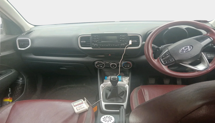 2019 Hyundai VENUE S 1.2, Petrol, Manual, 80,684 km, interior
