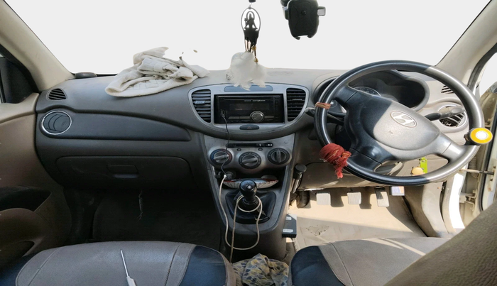 2011 Hyundai i10 MAGNA 1.2, Petrol, Manual, 94,696 km, interior