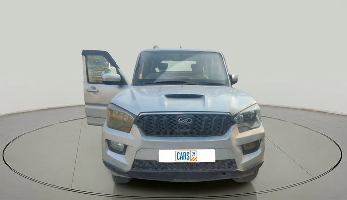 2016 Mahindra Scorpio S6 PLUS, Diesel, Manual, 13,780 km, exterior