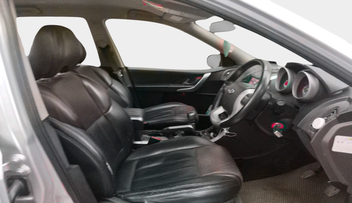 2014 Mahindra XUV500 W8, Diesel, Manual, 79,771 km, interior