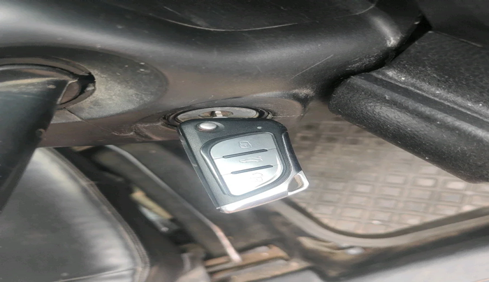 2017 Maruti Swift LXI (O), Petrol, Manual, 1,32,965 km, interior