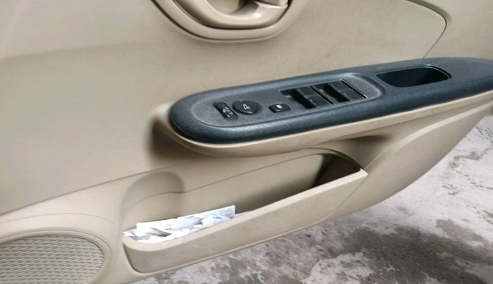 2014 Honda Amaze 1.2L I-VTEC S, Petrol, Manual, 93,952 km, interior