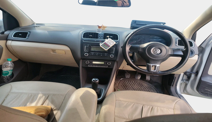 2011 Volkswagen Vento HIGHLINE 1.6 MPI, Petrol, Manual, 65,180 km, interior