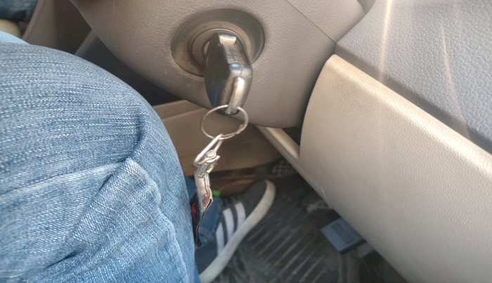 2011 Volkswagen Vento HIGHLINE 1.6 MPI, Petrol, Manual, 65,180 km, interior