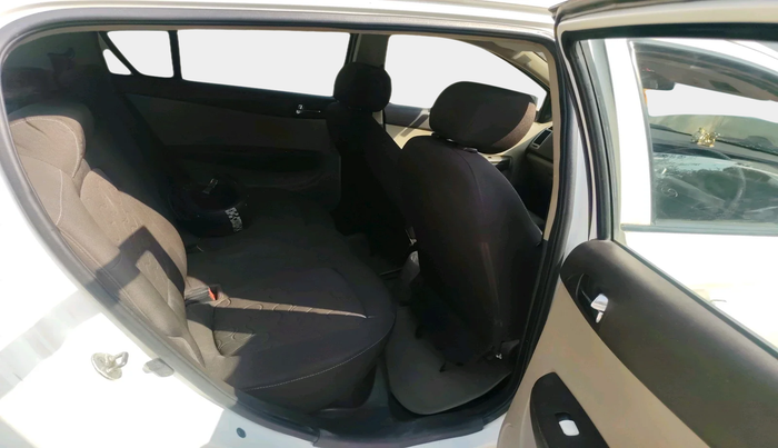 2011 Hyundai i20 MAGNA 1.2, Petrol, Manual, 1,25,895 km, interior