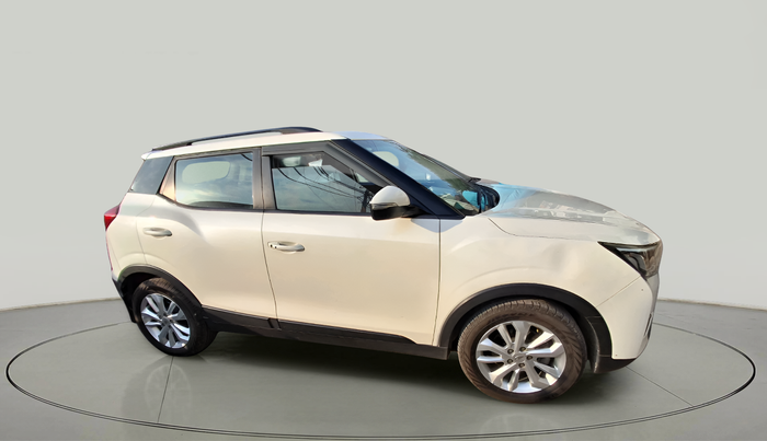 2019 Mahindra XUV300 W8 1.5 DIESEL, Diesel, Manual, 81,105 km, exterior