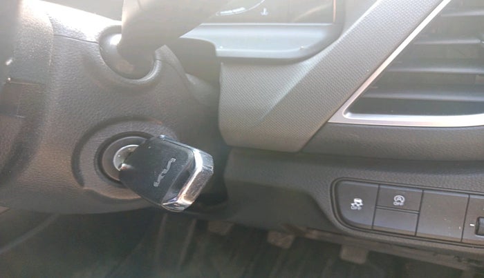 2024 KIA SELTOS  HTE 1.5 PETROL MT, Petrol, Manual, 8,127 km, interior