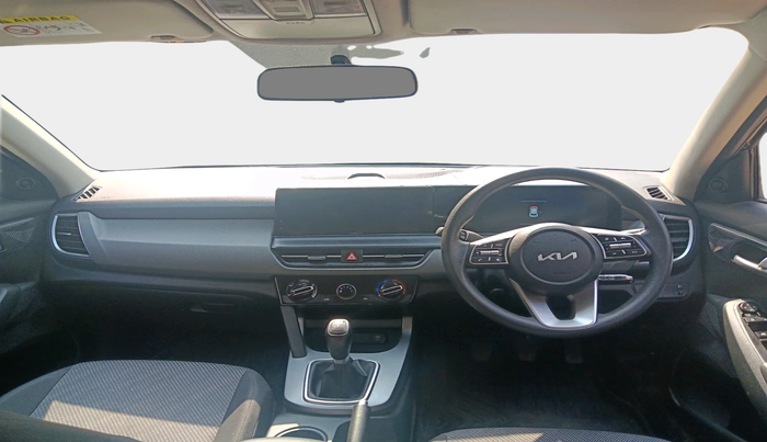 2024 KIA SELTOS  HTE 1.5 PETROL MT, Petrol, Manual, 8,127 km, interior