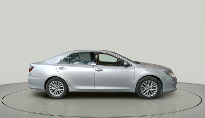 2016 Toyota Camry HYBRID, Hybrid, Automatic, 1,21,305 km, exterior