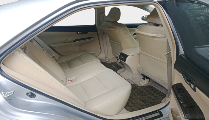 2016 Toyota Camry HYBRID, Hybrid, Automatic, 1,21,305 km, interior