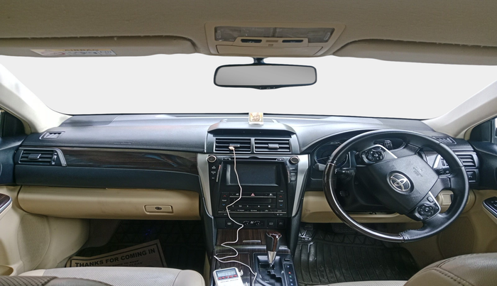 2016 Toyota Camry HYBRID, Hybrid, Automatic, 1,21,305 km, interior