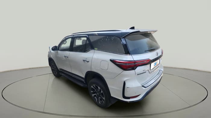2022 Toyota Fortuner 4X2 AT 2.8 LEGENDER, Diesel, Automatic, 51,383 km, exterior